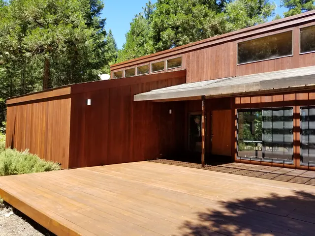 Log Homes & Staining by Michael Hines Painting