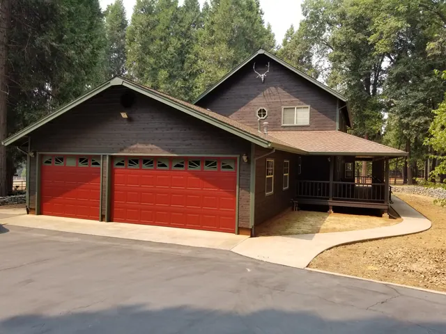 Log Homes & Staining by Michael Hines Painting